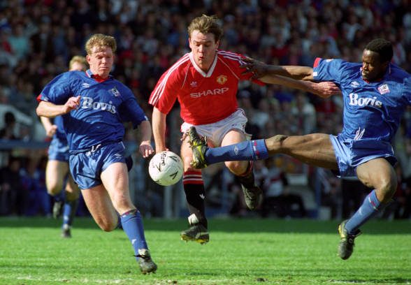 MANCHESTER U. – OLDHAM 3-3 (a.e.t.)