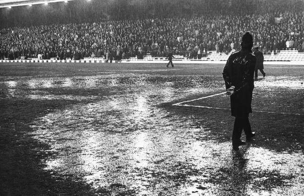 LIVERPOOL – BORUSSIA M. (suspended)